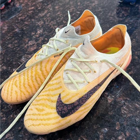 SOLD Phantom GX 2 Limited Edition - Picture 1 of 4